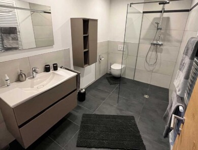 Optionales Zimmer mit eigenem Bad